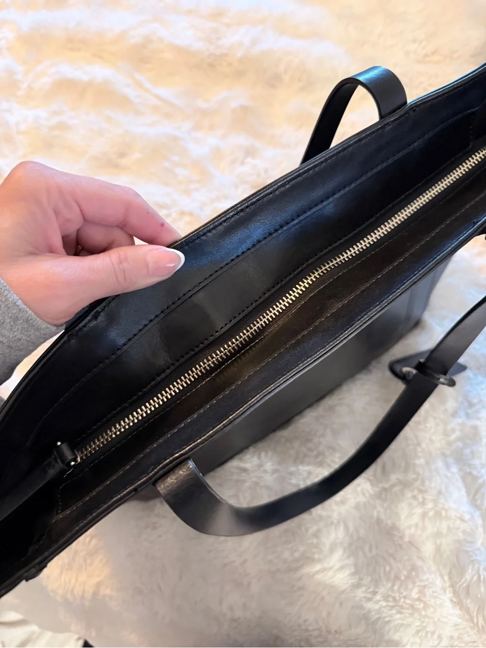 kate spade Black Leather Tote with Front Pocket and Tag